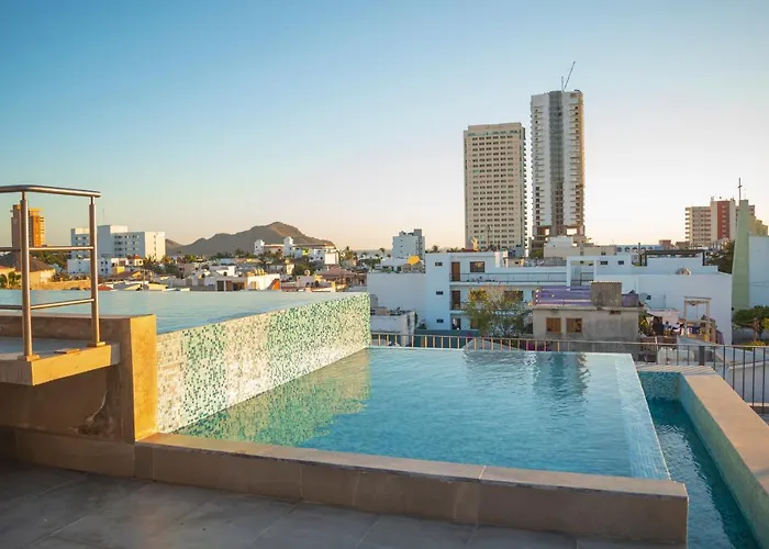 Depa a unas calles de la playa by G P S rentas Mazatlán